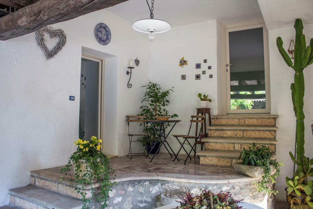 Casa Castello Apartment Salo Exterior photo